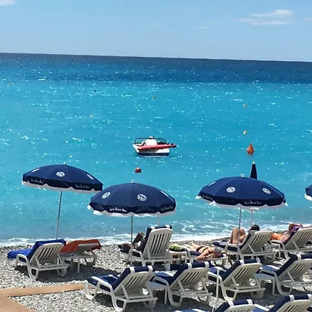 Climatise A Cote De Negresco Et Bord De * ניס