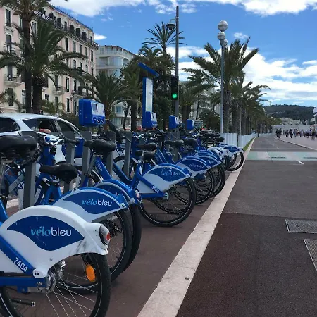 Apartment Climatise A Cote De Negresco Et Bord De Nice